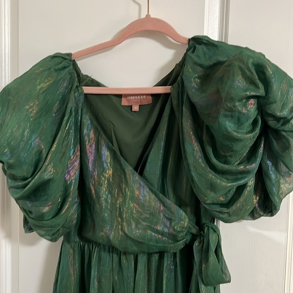 Jessa Kae Mommy & Me matching green puff sleeve faux wrap dresses - Picture 7 of 13